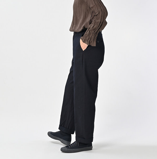 Indigo Duck 908 Nîmes Pant Female Model