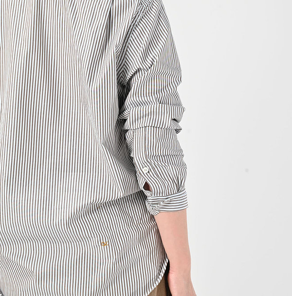 Broadcloth 908 Loafer Button Down Shirt Detail