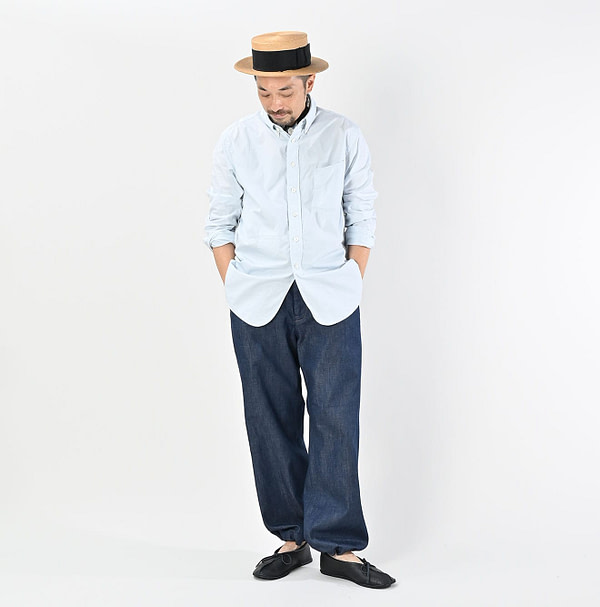 Broadcloth 908 Loafer Button Down Shirt Male Model