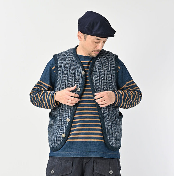 Indigo Herringbone 908 Vest Male Model