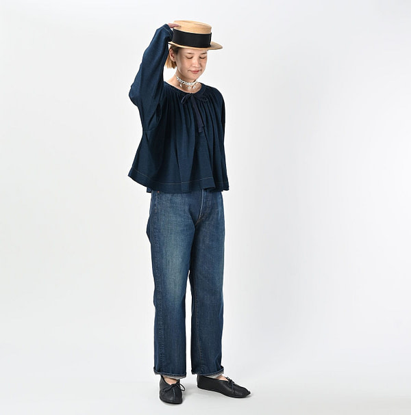 Indigo Supima Tenjiku Gathered Blouse Female Model