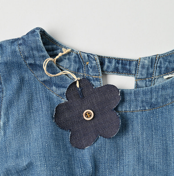 45 Petite Denim Puff Bridge Blouse Detail