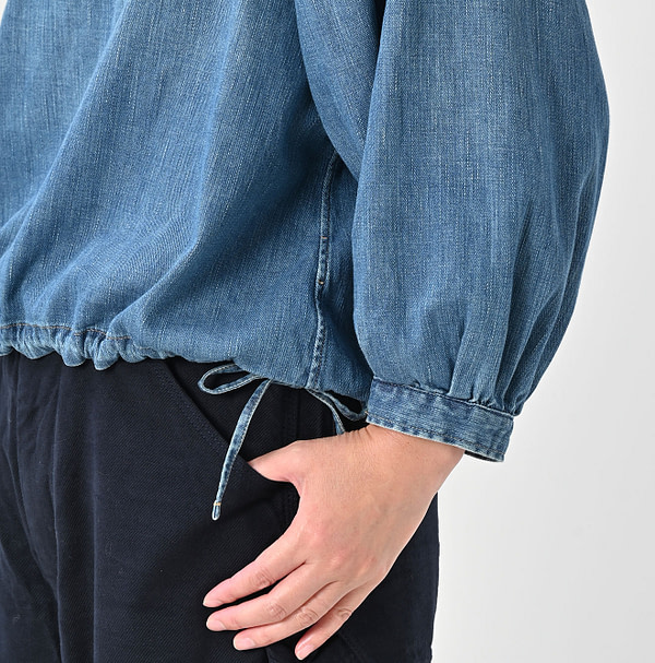 45 Petite Denim Puff Bridge Blouse Detail