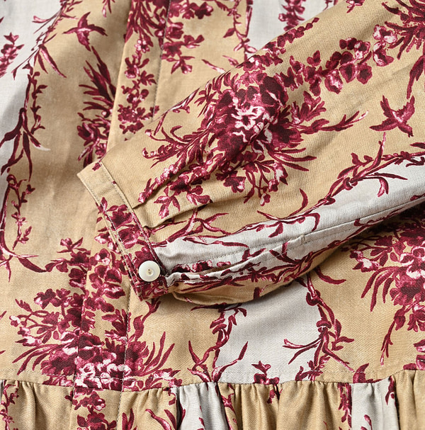 Chandelier Flower Print Gather Dress Detail