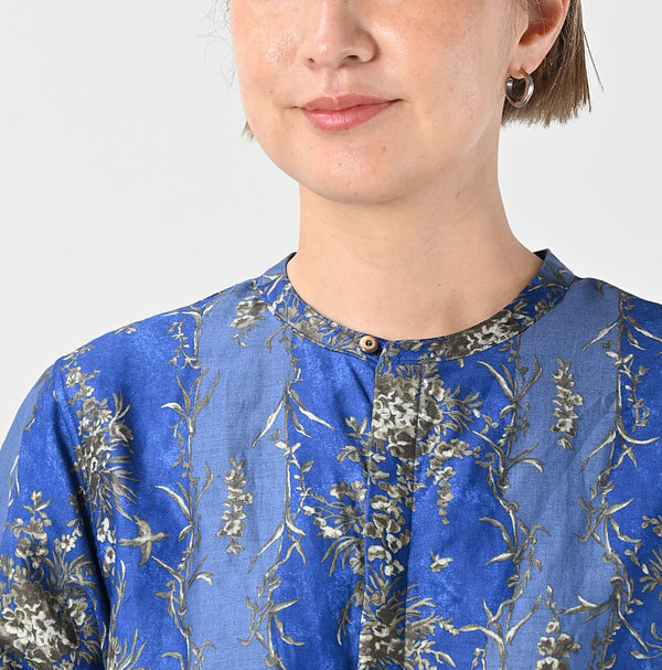 Chandelier Flower Print Gather Dress Detail