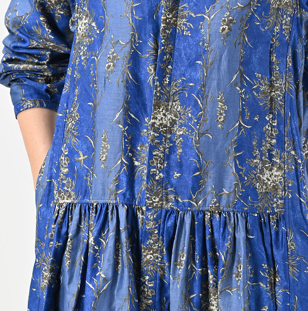 Chandelier Flower Print Gather Dress Detail