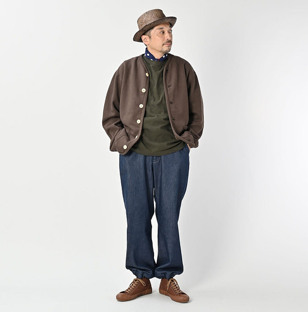 HERITAGE Urake 908 Binder Cardigan Male Model