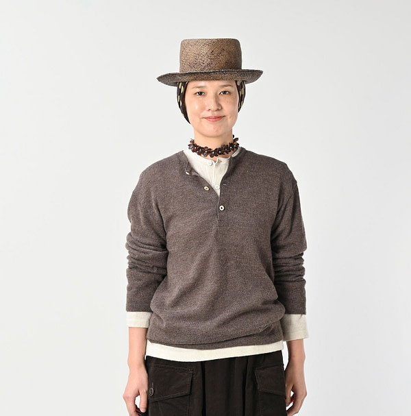 Yaku Merino Henley Female Model