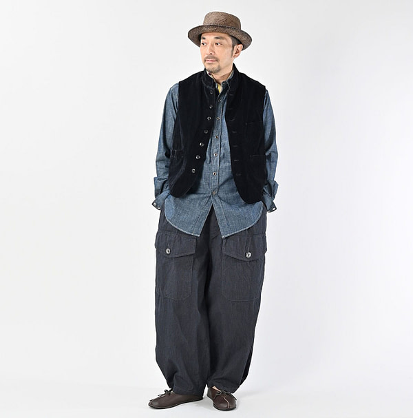 Velvet 908 Stand Collar Vest Male Model