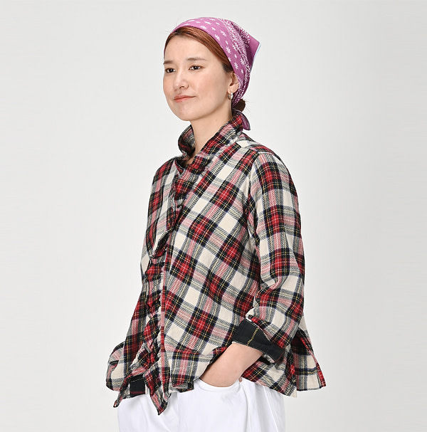 Indigo Zimba Flannel Check Frill Cache-Coeur Female Model