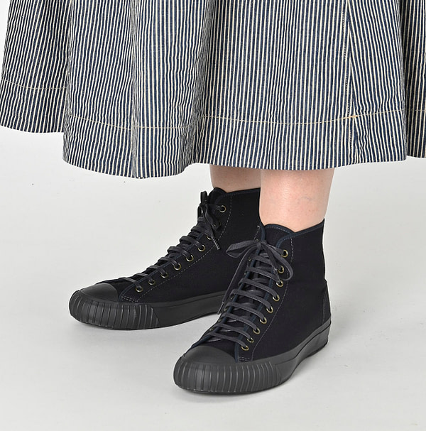 Indigo Duck High-cut Sneakers Female Model