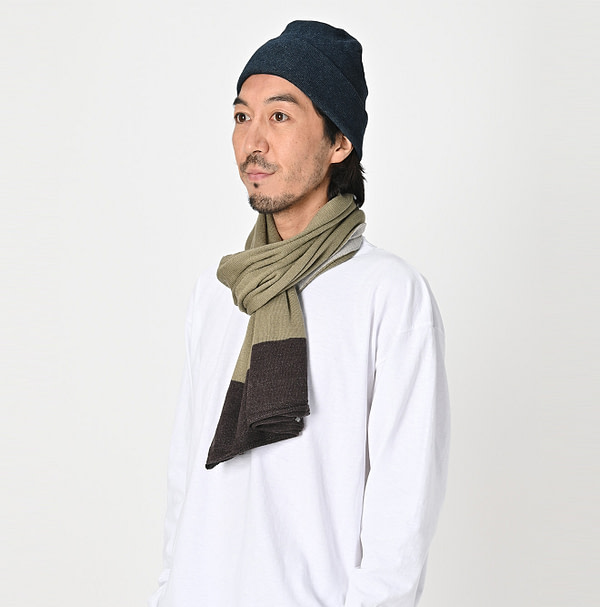 Gauze Tri-color Muffler Male Model