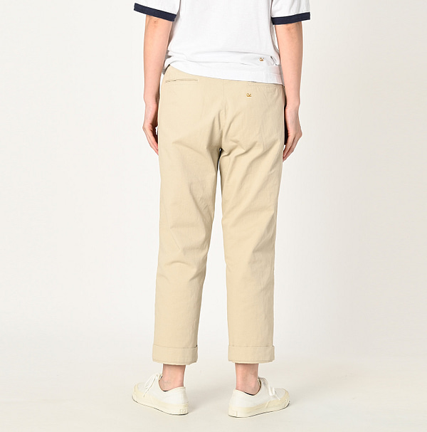 Okome Chino 908 Cotton Pants Female Model