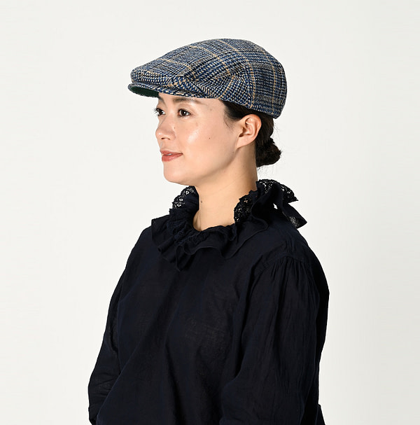 Indigo Cotton Tweed Hunting Hat Female Model