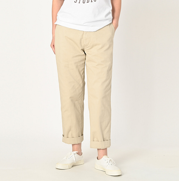 Okome Chino 908 Cotton Pants Female Model