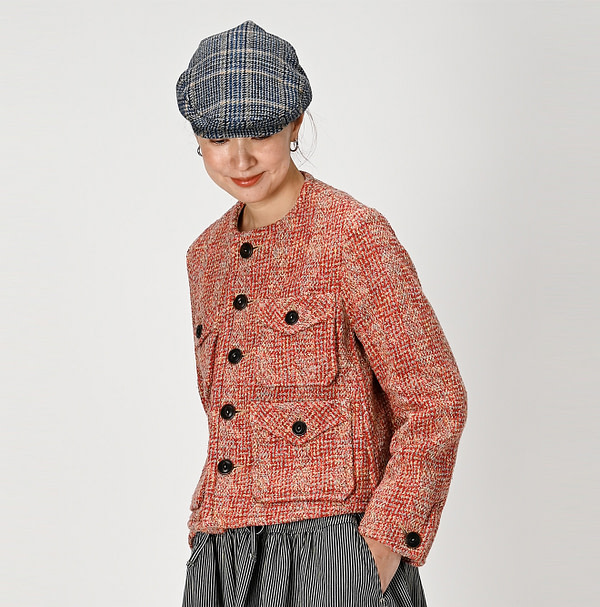 Tamatebako Tweed No-collar Annie Jacket Female Model