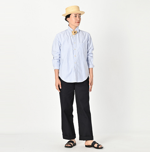 Supima Oxford 908 Loafer Shirt Female Model