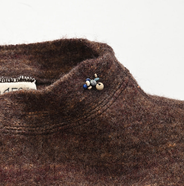 Chitose Wool Boiled 908 Uma Sweater Detail