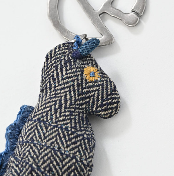 Eto Key Chain Umi Left Horse Detail