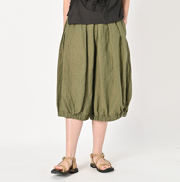 Indian Linen Herringbone Bloomer Pants Female Model