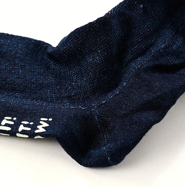 Dark Indigo Super Gauze Knitsew Socks Detail