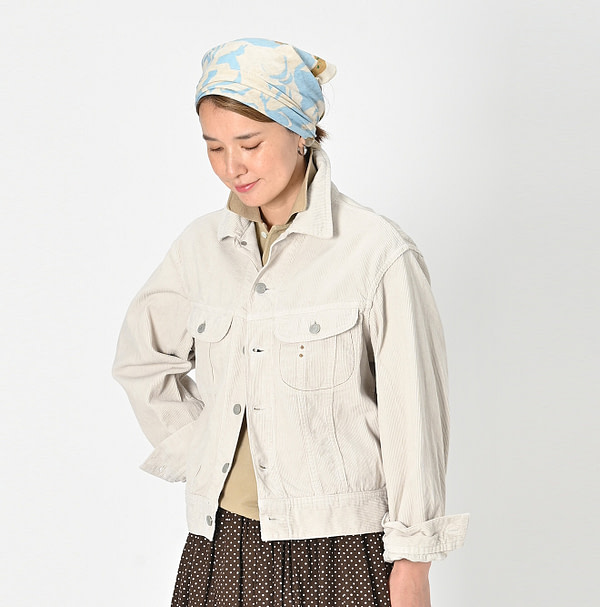 12 Well Corduroy 908 Yamahikohime Jacket Female Model