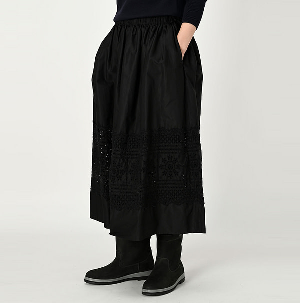 Usu High Density Gaba Cutwork Easy Skirt Female Model