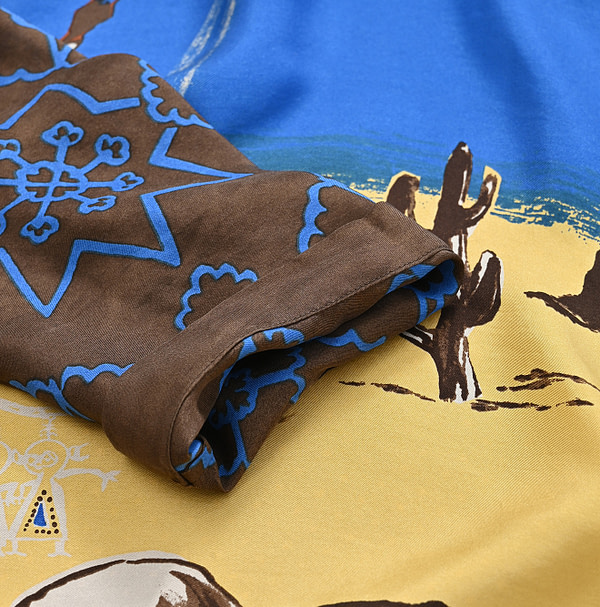 Silk Picture Book Bandana T-shirt Detail