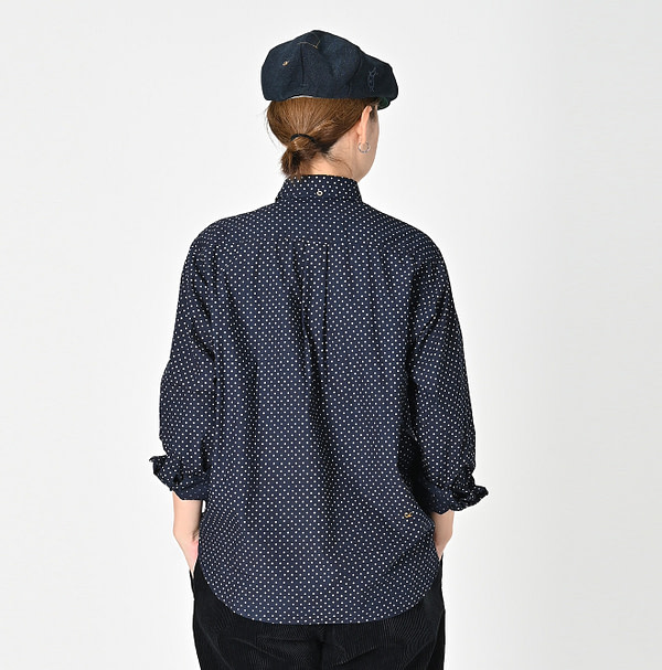 Indigo Tappet Dot Print 908 Ocean Shirt Female Model