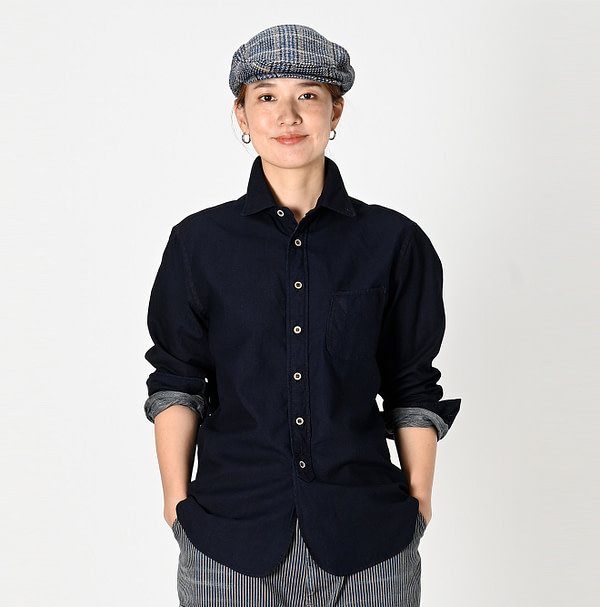 Indigo Double Woven 908 Loafer Shirt Female Model