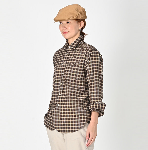 Thin OX 908 Loafer Shirt Female Model