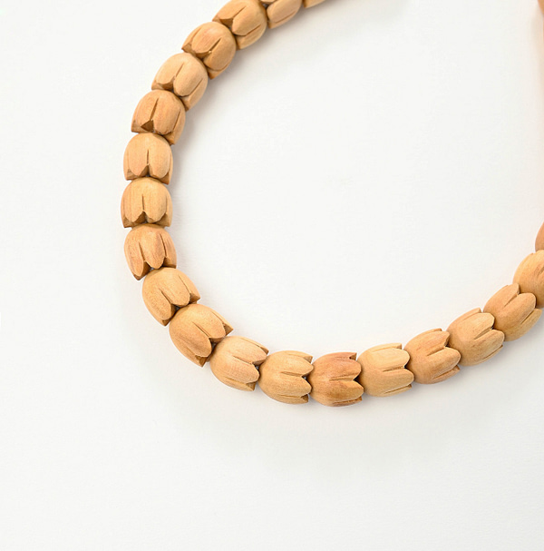 Liko Necklace Detail