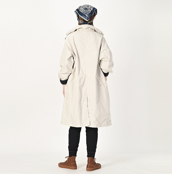 Ripstop 908 Balmacaan Coat Female Model