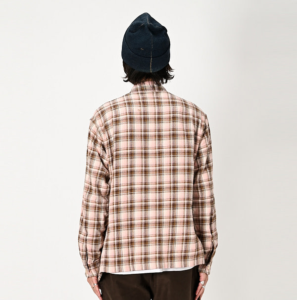 Indian Flannel 908 4-Pocket Shirt Male Model