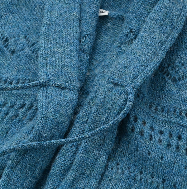 Shetland Lace Cache-Coeur Detail