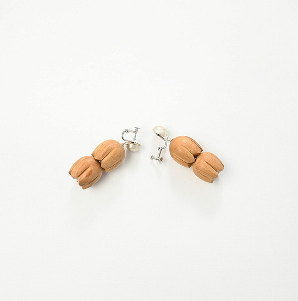 Liko Earrings Detail