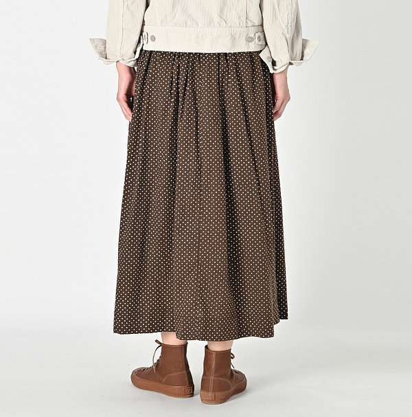 Tappet Dot Print Easy Skirt Dark Female Model