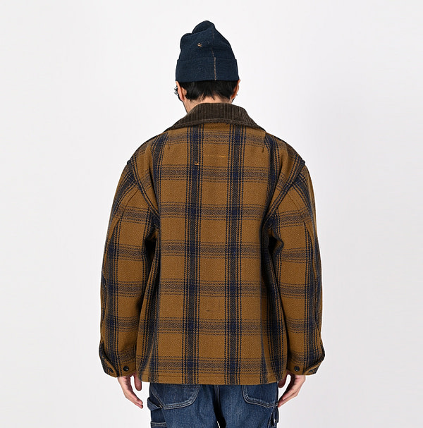 Teddy Check Melton Wool 908 Hunting Jacket Male Model