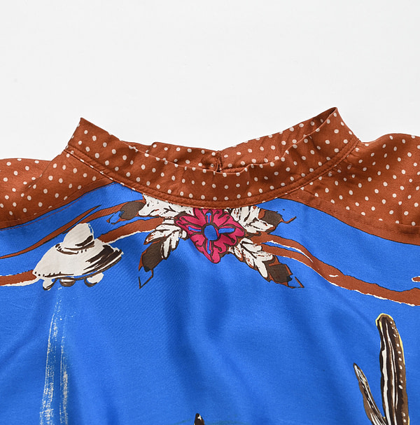 Silk Picture Book Bandana T-shirt Detail