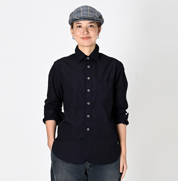 Indigo Supima Organic Baptiste 908 Loafer Shirt Female Model