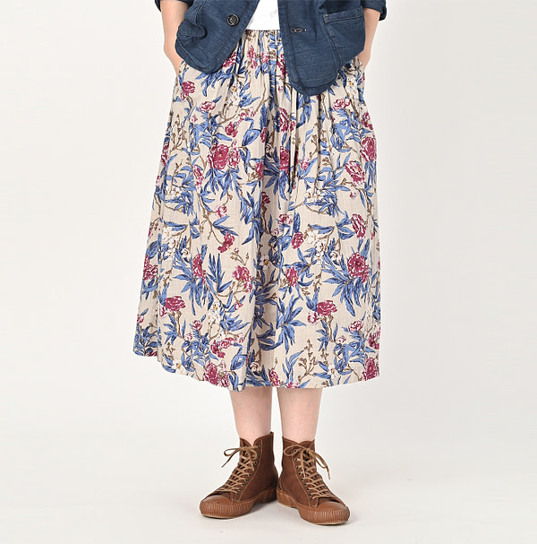 Doama Hira Garden Balsam Print Easy Skirt Female Model