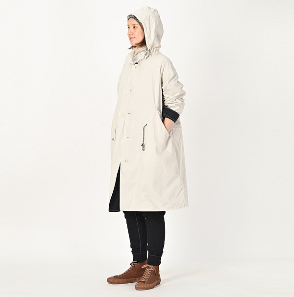 Ripstop 908 Balmacaan Coat Female Model