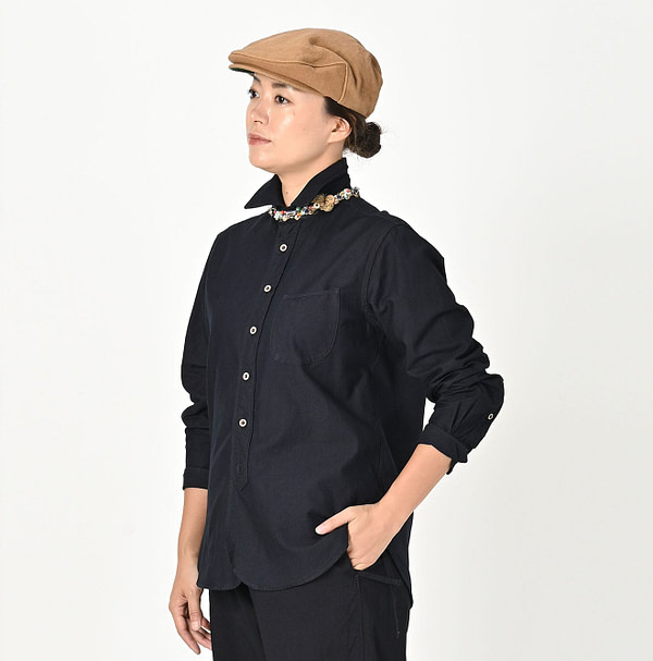 Indigo Supima Oxford 908 Loafer Shirt Female Model