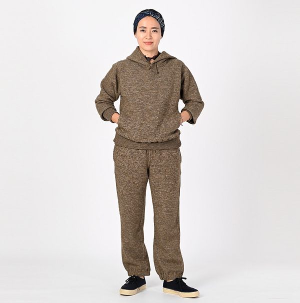 Wool Cotton Urake 908 Sweat Pants Female Model