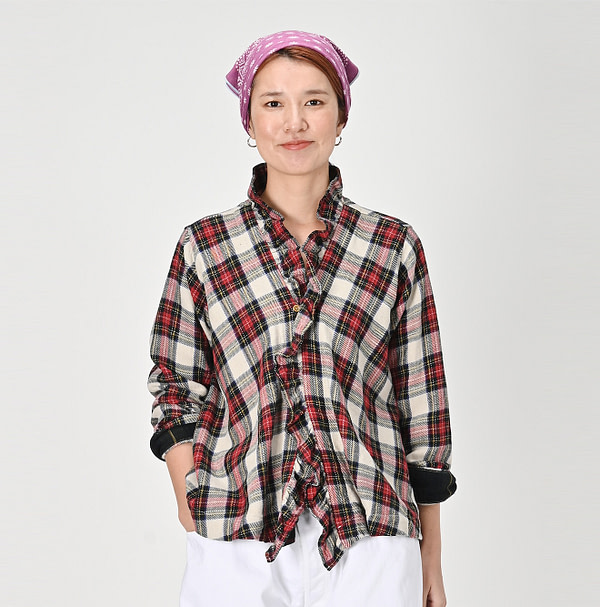 Indigo Zimba Flannel Check Frill Cache-Coeur Female Model