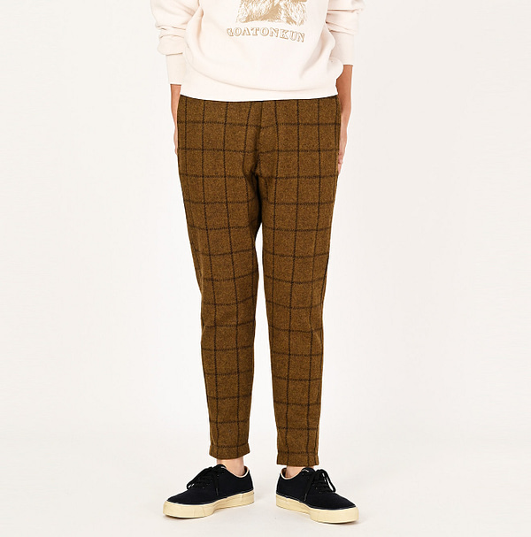 Jersey Wool Flannel 908 Easy Pants Female Model