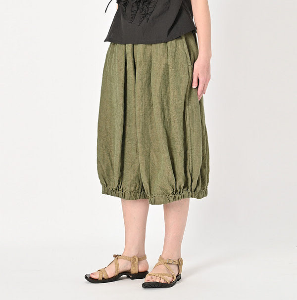 Indian Linen Herringbone Bloomer Pants Female Model