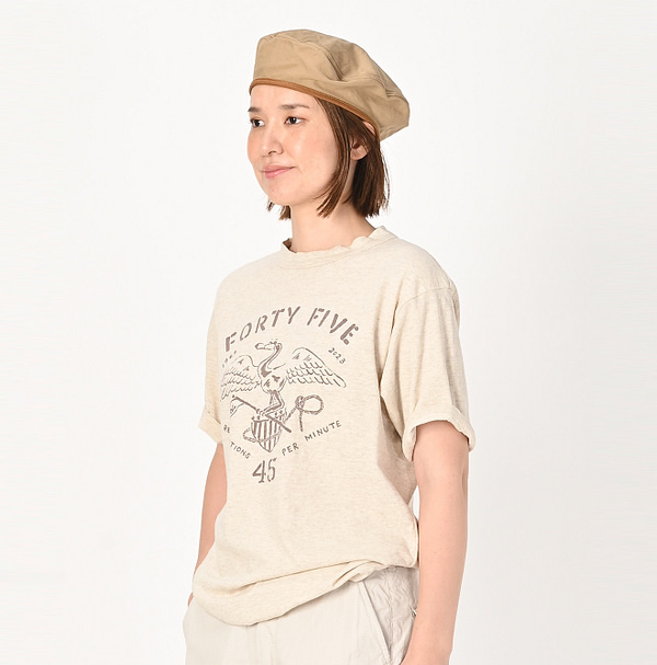 Top Umiitary College Print 908 45 Star T-shirt Female Model