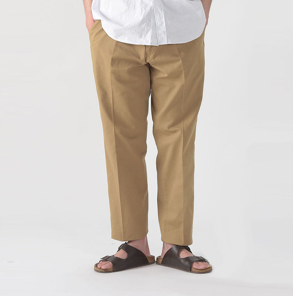 Okome Chino Miyuki Cotton Pants Male Model