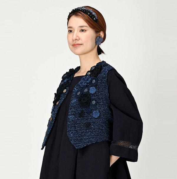 Indigo Cloche Flower Vest Female Model